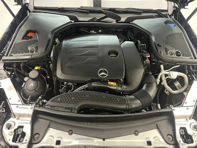 Mercedes-Benz E-Class — Фото автомобиля 22