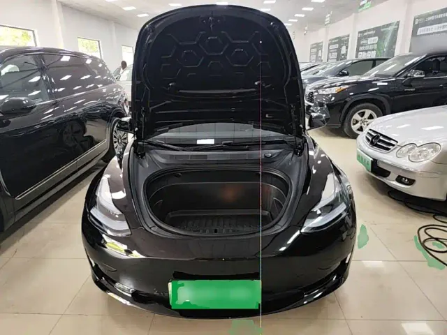 Tesla Model 3 — Фото автомобиля 19
