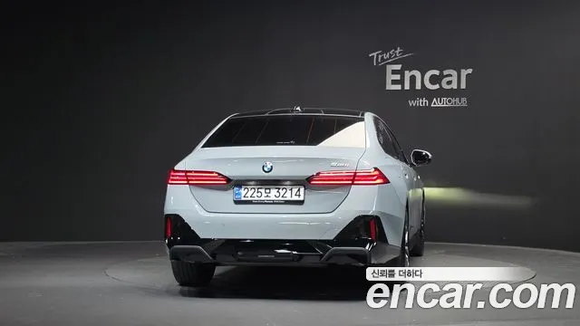 BMW 5 Series G60 — Фото автомобиля 4
