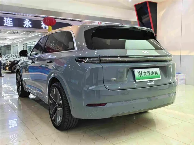 Li Auto L7 — Фото автомобиля 16
