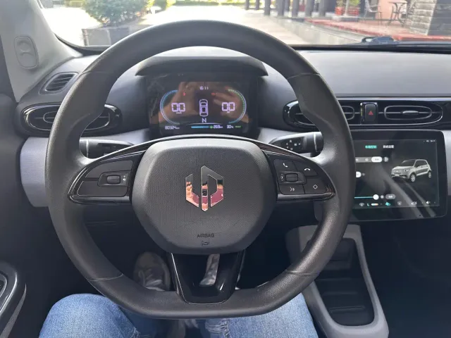 Leapmotor T03 — Фото автомобиля 10