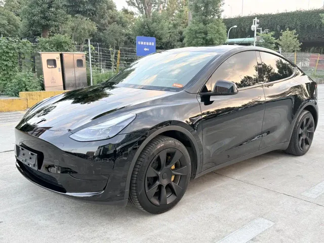 Фотография автомобиля — Tesla Model Y