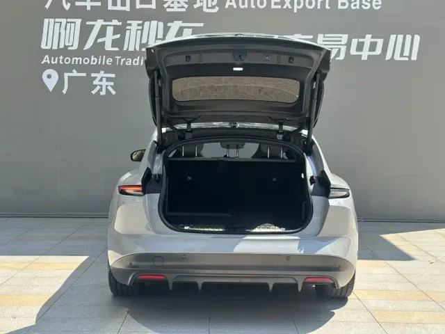 Nio ET5 Touring — Фото автомобиля 13
