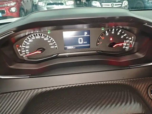 Peugeot 2008 — Фото автомобиля 11