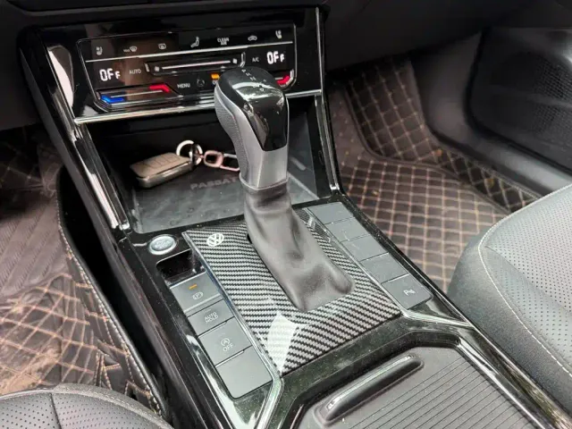 Volkswagen Passat — Фото автомобиля 9