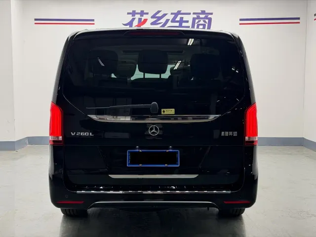 Mercedes-Benz V-Class — Фото автомобиля 5