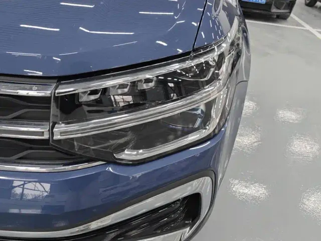Volkswagen Tharu — Фото автомобиля 5