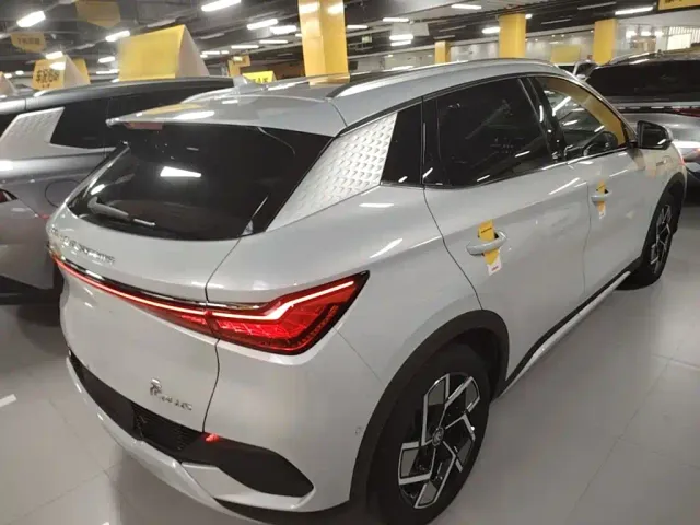 BYD Yuan PLUS — Фото автомобиля 6