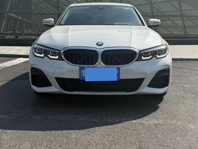 BMW 3 Series — Фото автомобиля 2