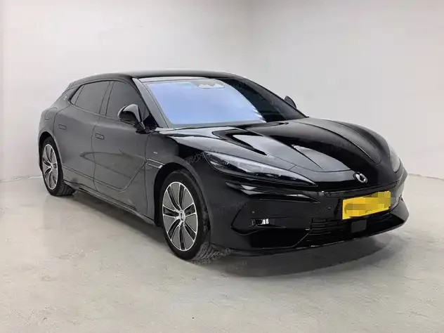 Denza Z9GT — Фото автомобиля 3