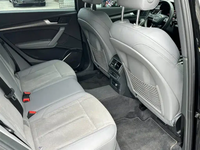 Audi Q5L Sportback — Фото автомобиля 12