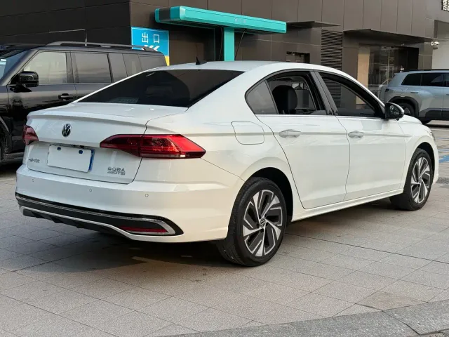 Volkswagen Bora — Фото автомобиля 8