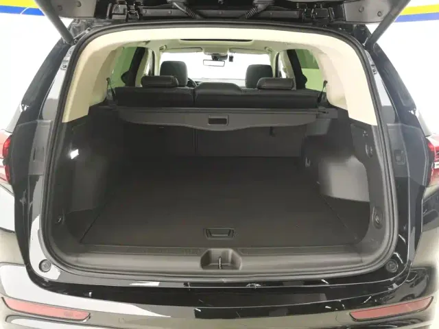 Buick Envision Plus — Фото автомобиля 4