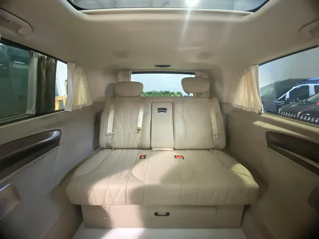 Mercedes-Benz V-Class — Фото автомобиля 17