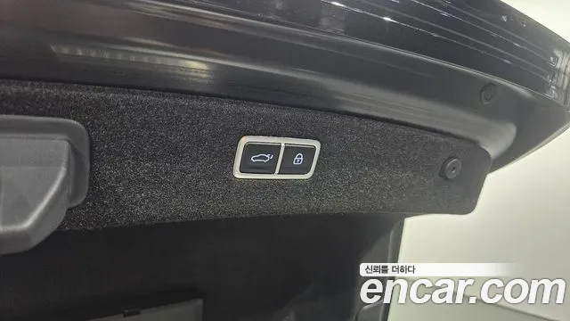 Genesis G90 Бензин 3.5 турбо AWD — Фото автомобиля 20