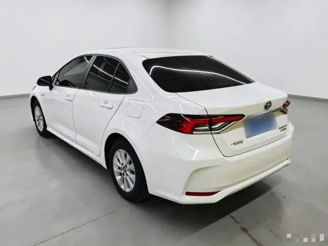 Toyota Corolla — Фото автомобиля 4