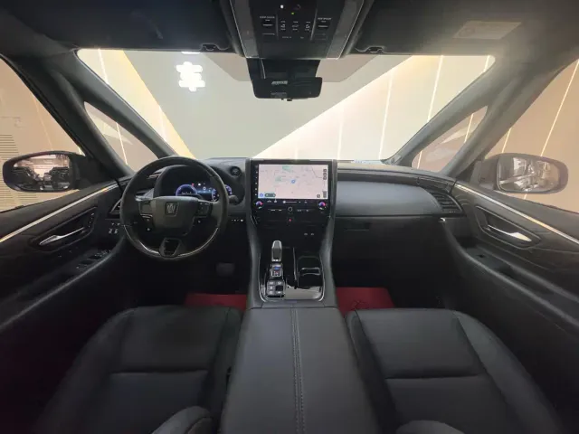 Toyota Vellfire — Фото автомобиля 23