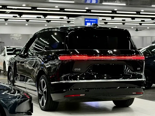 Nio ES8 — Фото автомобиля 4