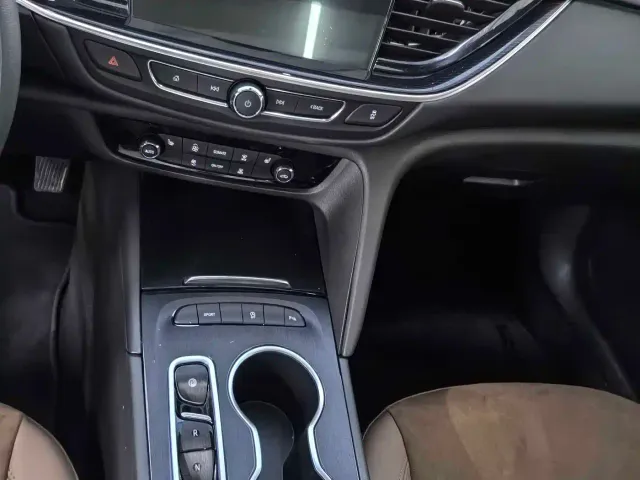 Buick Regal — Фото автомобиля 11