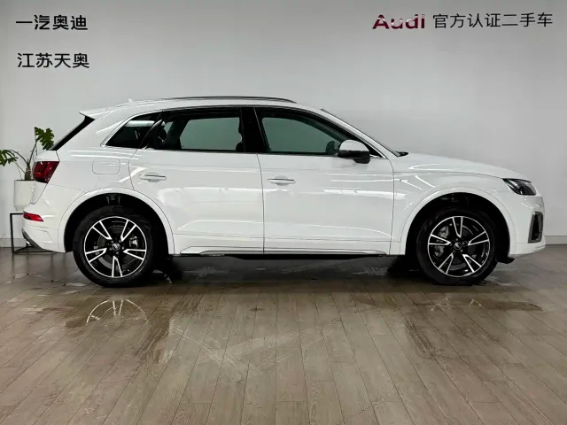 Audi Q5L — Фото автомобиля 3