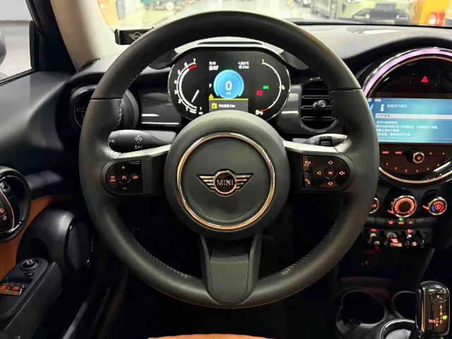 MINI Hatch — Фото автомобиля 8