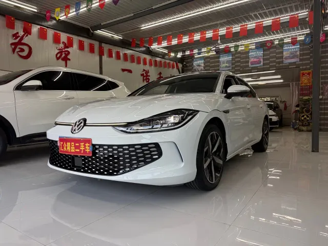 Фотография автомобиля — Volkswagen Lamando