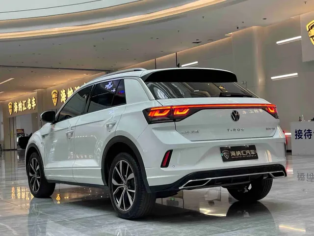 Volkswagen T-Roc — Фото автомобиля 4
