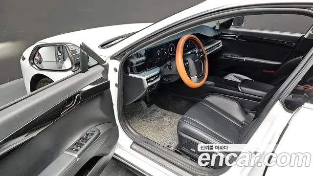 Hyundai Grandeur Grandeur (GN7) 2.5 Бензин 2WD — Фото автомобиля 12