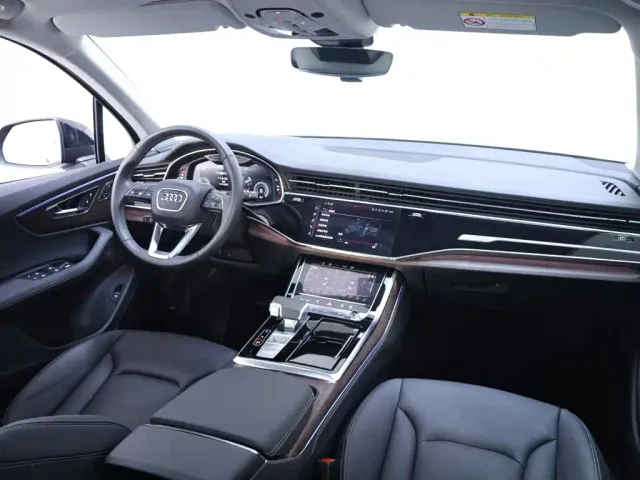Audi Q7 — Фото автомобиля 20