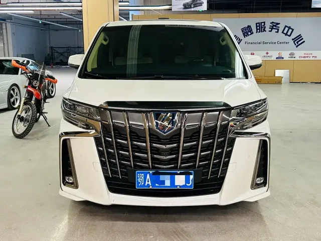 Toyota Alphard — Фото автомобиля 2