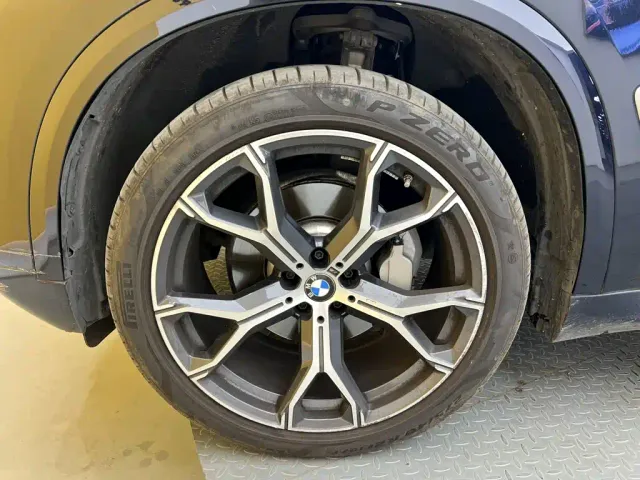 BMW X5 — Фото автомобиля 10
