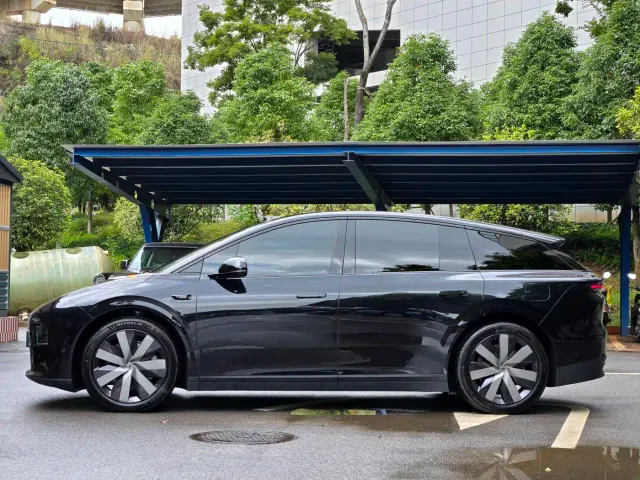 Li Auto i6 — Фото автомобиля 2