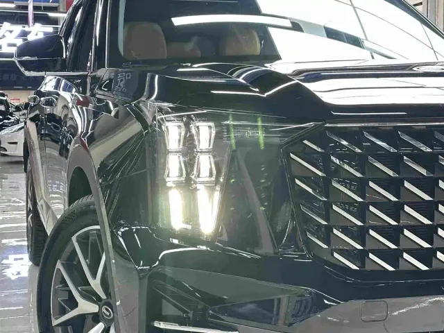 GAC Trumpchi GS8 — Фото автомобиля 6