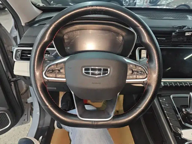 Geely Boyue — Фото автомобиля 10
