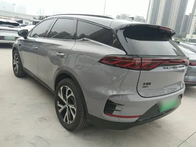BYD Tang — Фото автомобиля 4