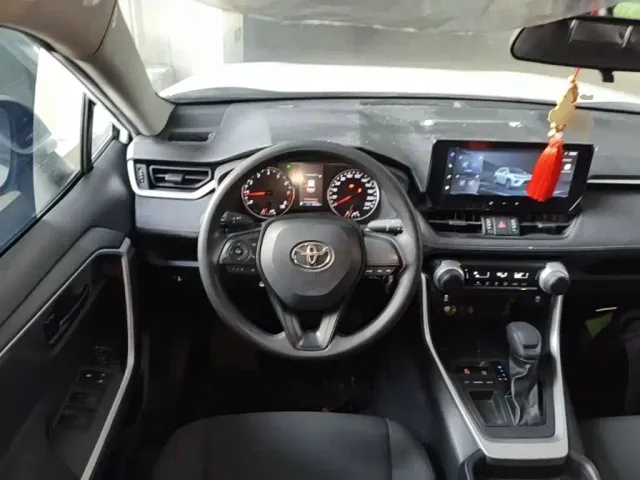 Toyota Wildlander — Фото автомобиля 10