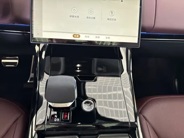 Land Rover Range Rover Sport — Фото автомобиля 16