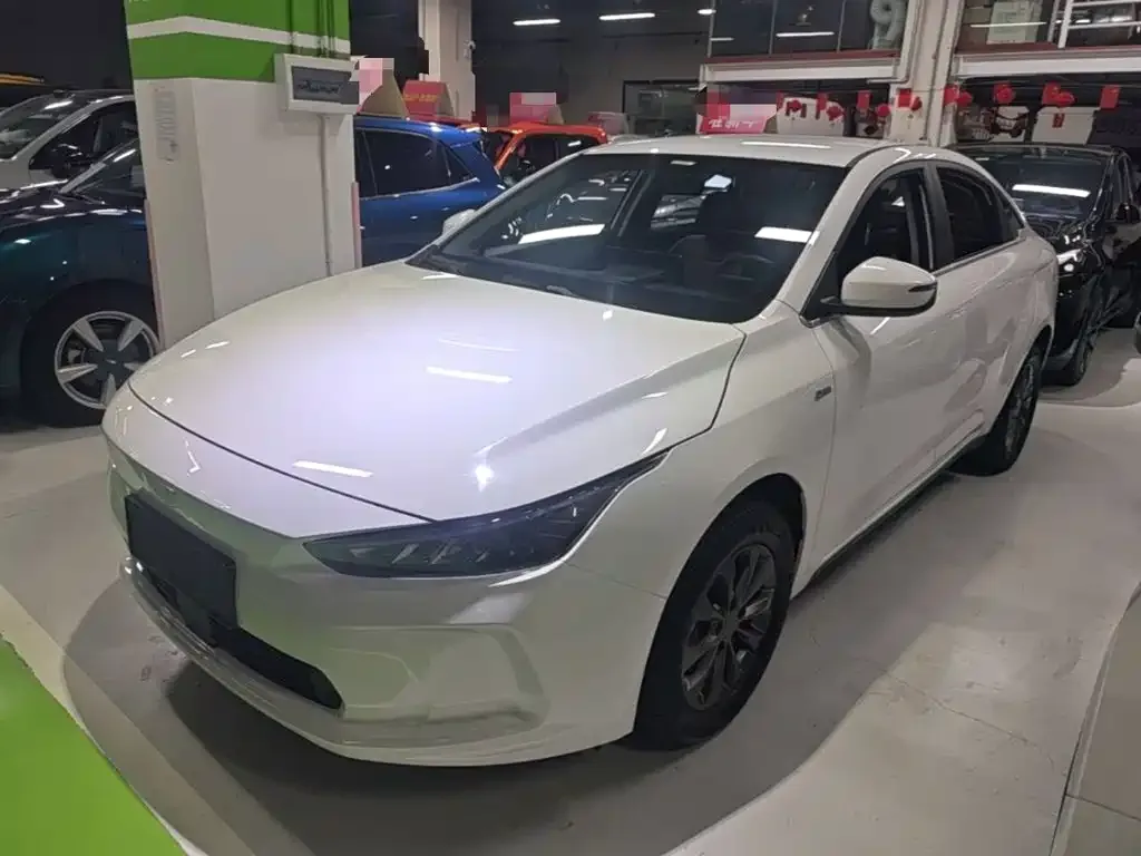 Фотография автомобиля — Geely Geometry Geely Geometry A