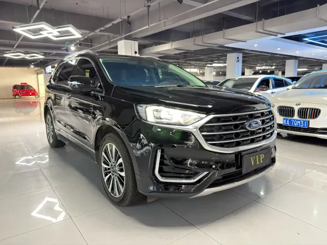 Ford Edge — Фото автомобиля 3