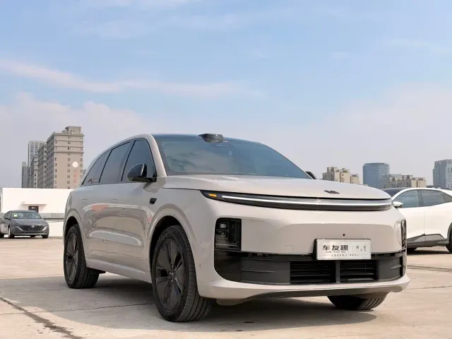 Li Auto L6 — Фото автомобиля 3