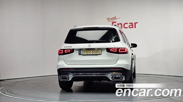 Mercedes-Benz GLB-Class — Фото автомобиля 4