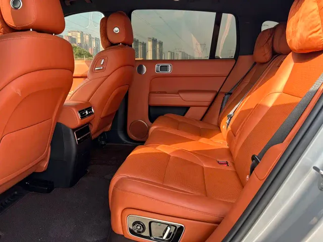 Li Auto L7 — Фото автомобиля 4