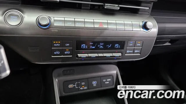Hyundai Kona — Фото автомобиля 23