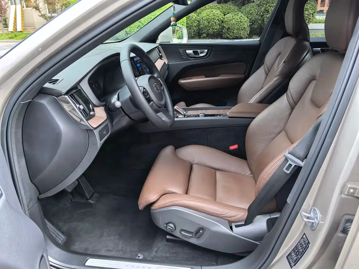 Volvo Volvo XC60 2023 B5 AWD Smart Luxury Edition — Фото автомобиля 25