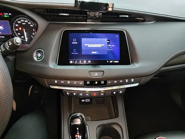 Cadillac XT4 — Фото автомобиля 12