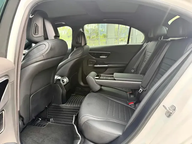 Mercedes-Benz C-Class — Фото автомобиля 17