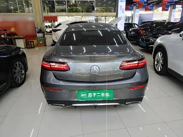 Mercedes-Benz E-Class — Фото автомобиля 5