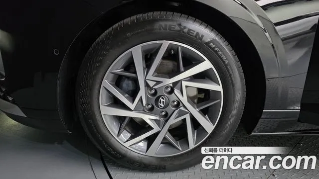 Hyundai Grandeur Grandeur (GN7) 2.5 Бензин 2WD — Фото автомобиля 5