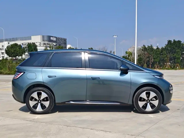 Baojun Cloud — Фото автомобиля 6