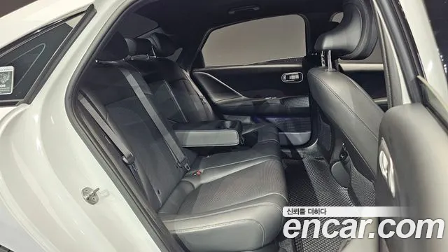 Hyundai Ioniq6 Long Range AWD — Фото автомобиля 12